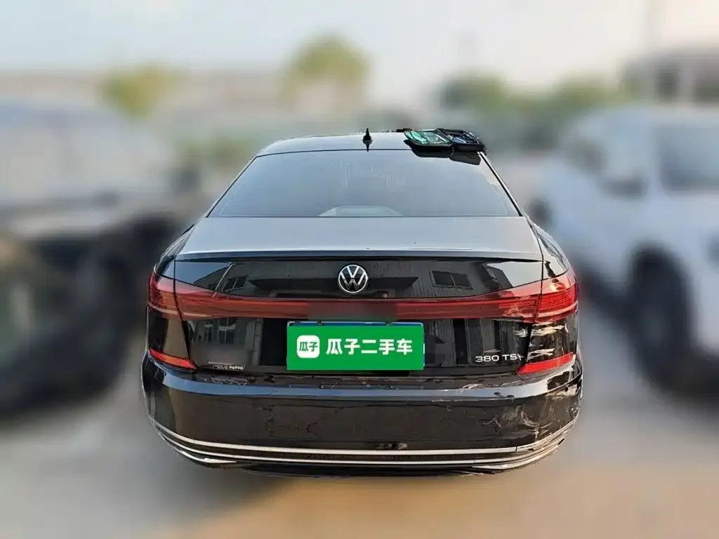 Volkswagen Passat — фото 8