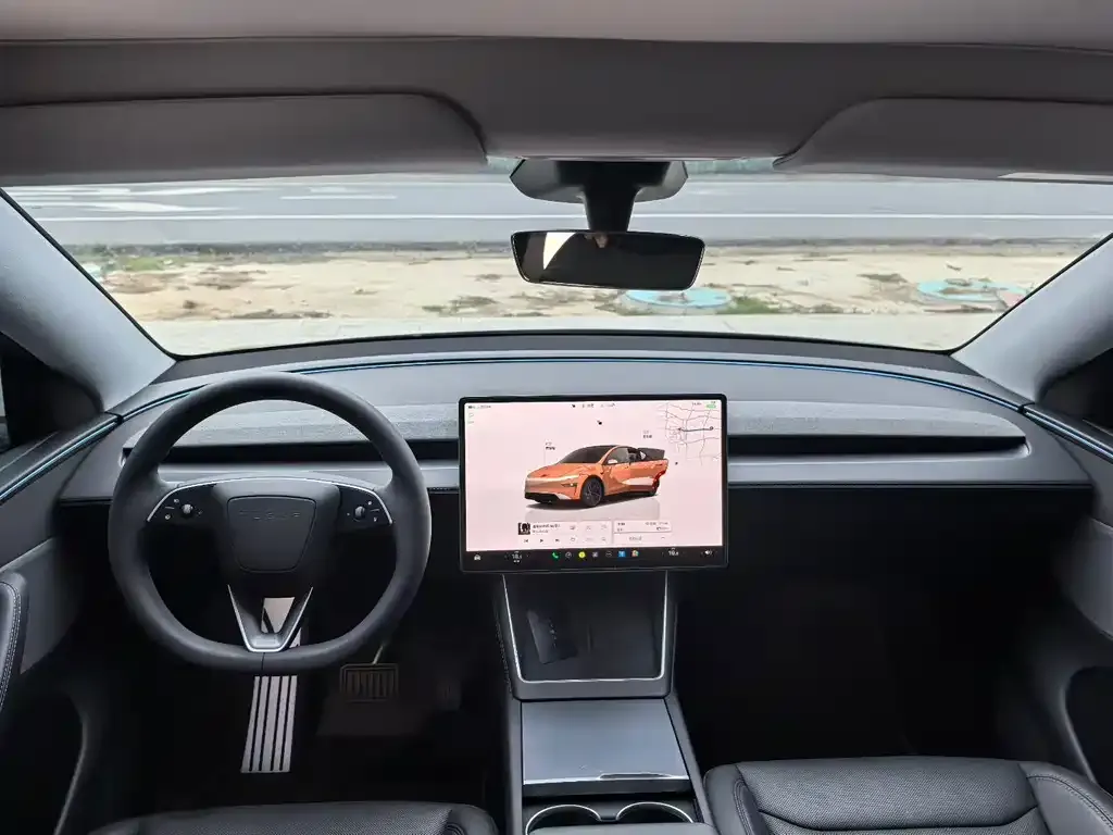 Tesla Model Y — фото 6