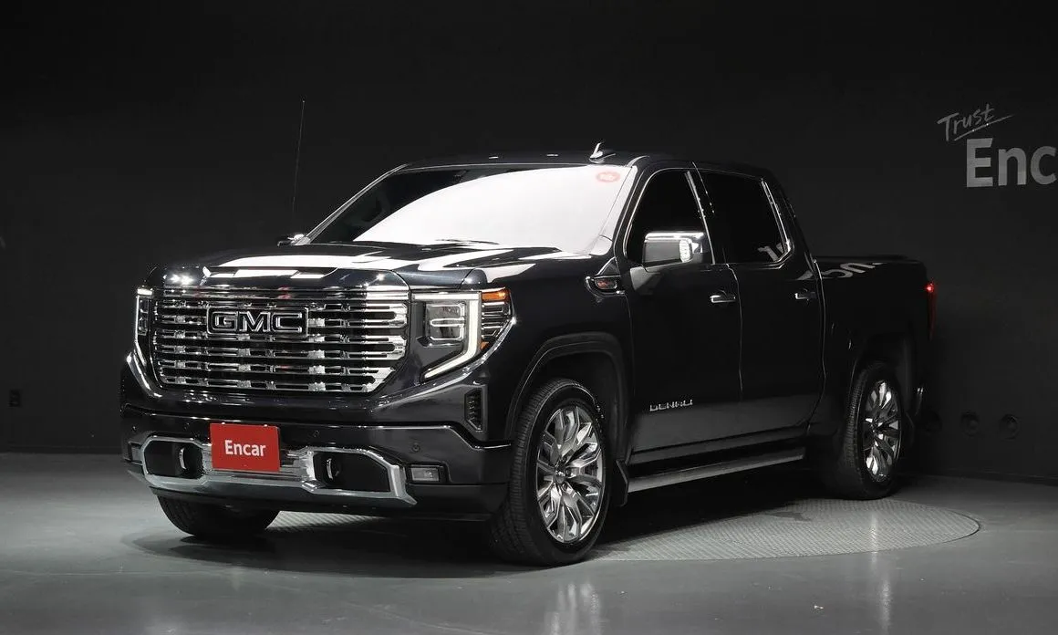 GMC Sierra — фото 1