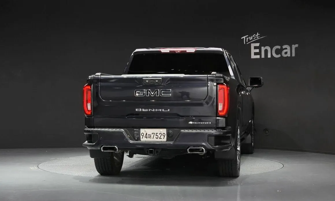 GMC Sierra — фото 3