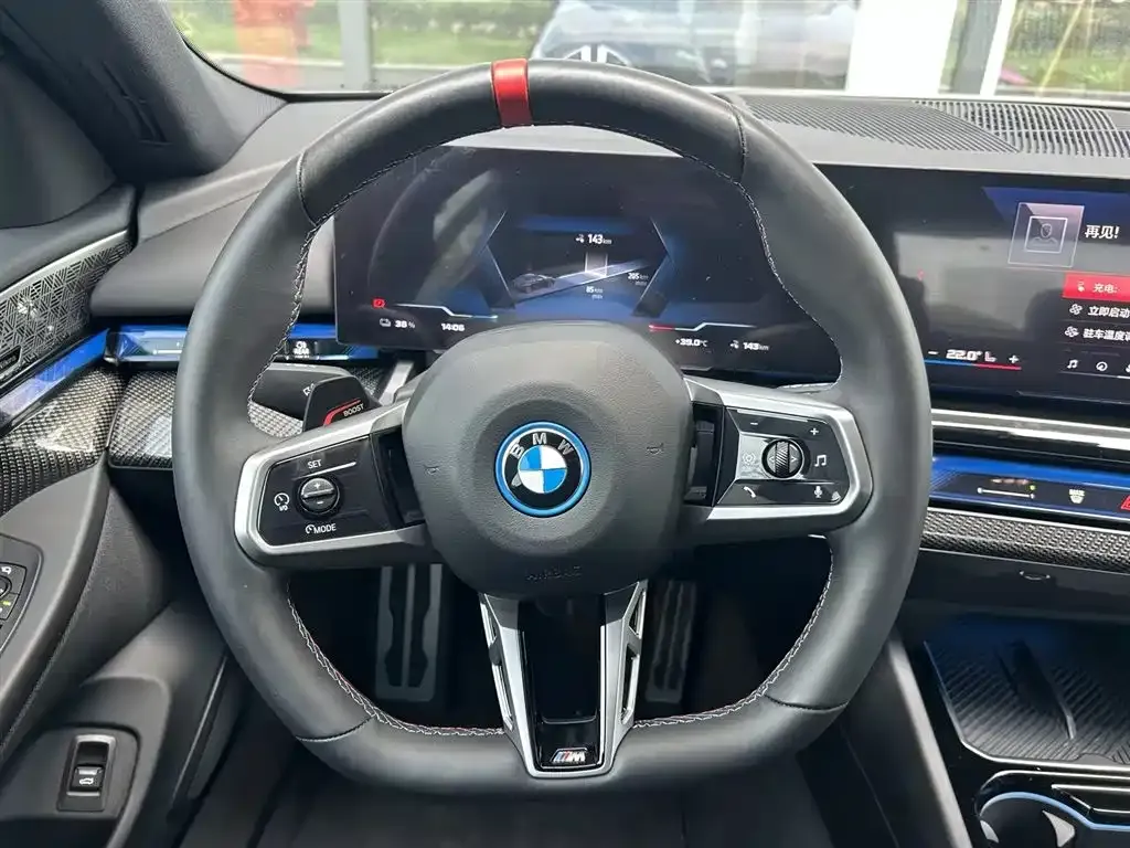 BMW i5 M60 — фото 7