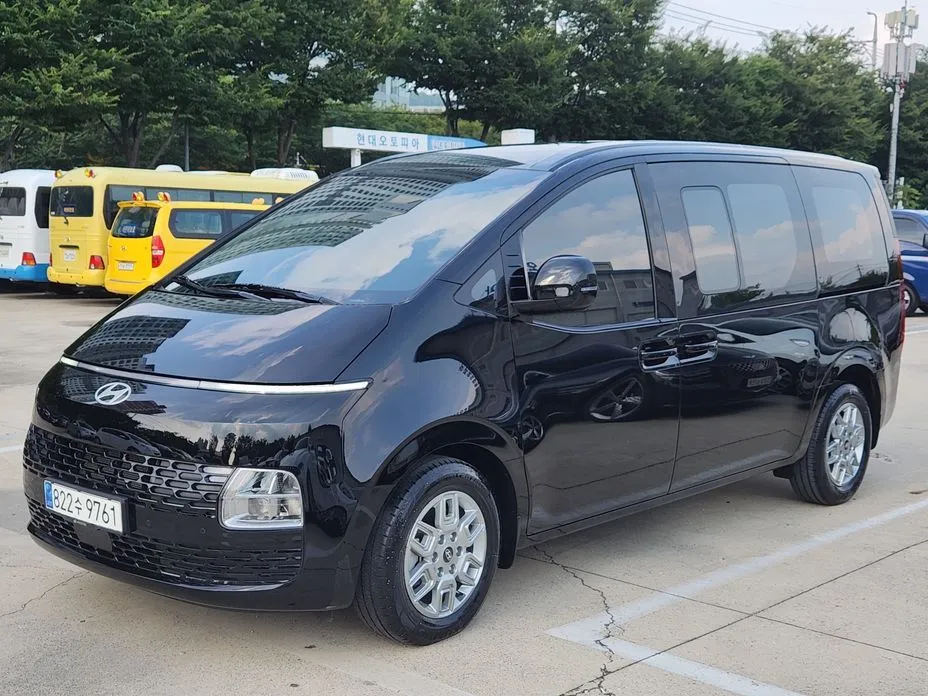 Hyundai Staria — фото 1