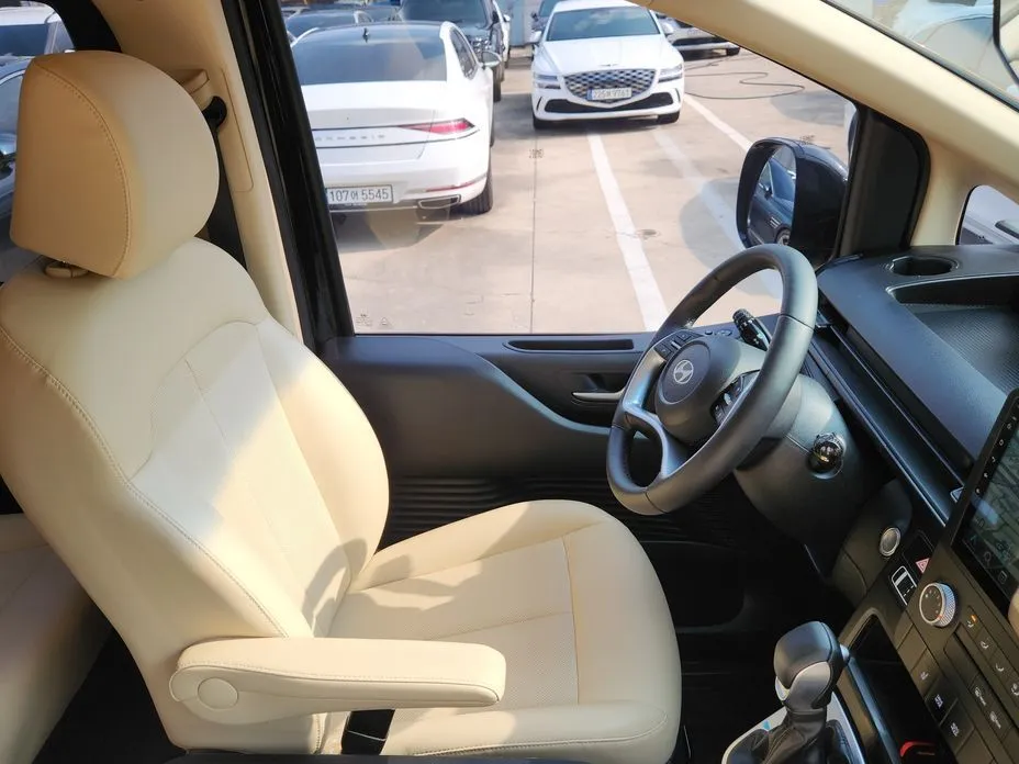Hyundai Staria — фото 3
