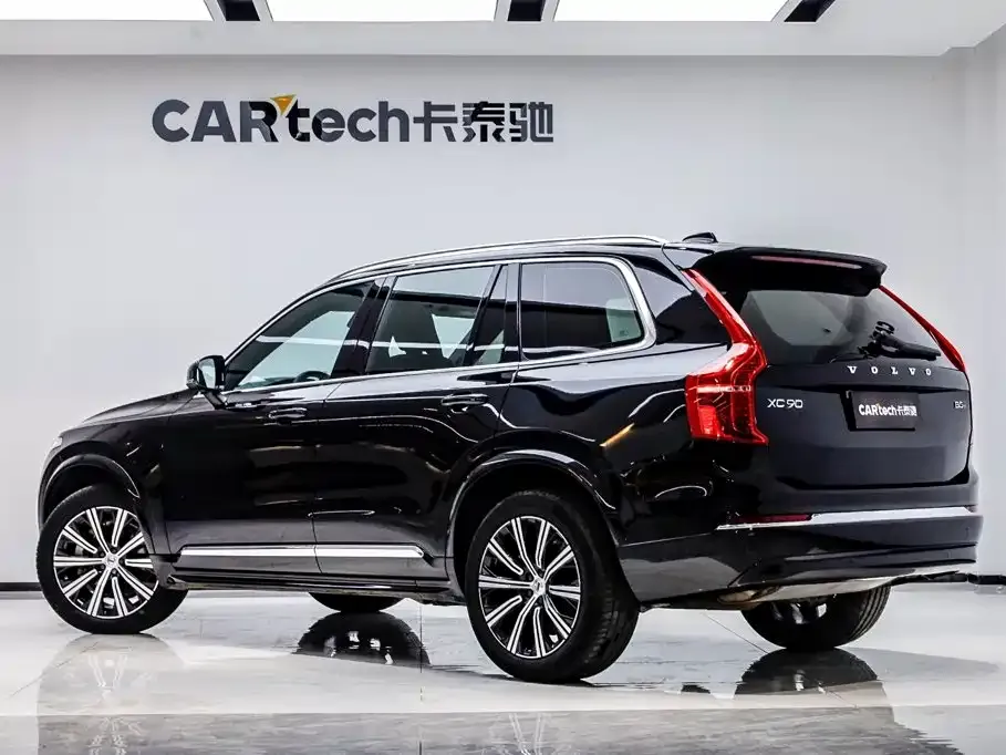Volvo XC90 — фото 9