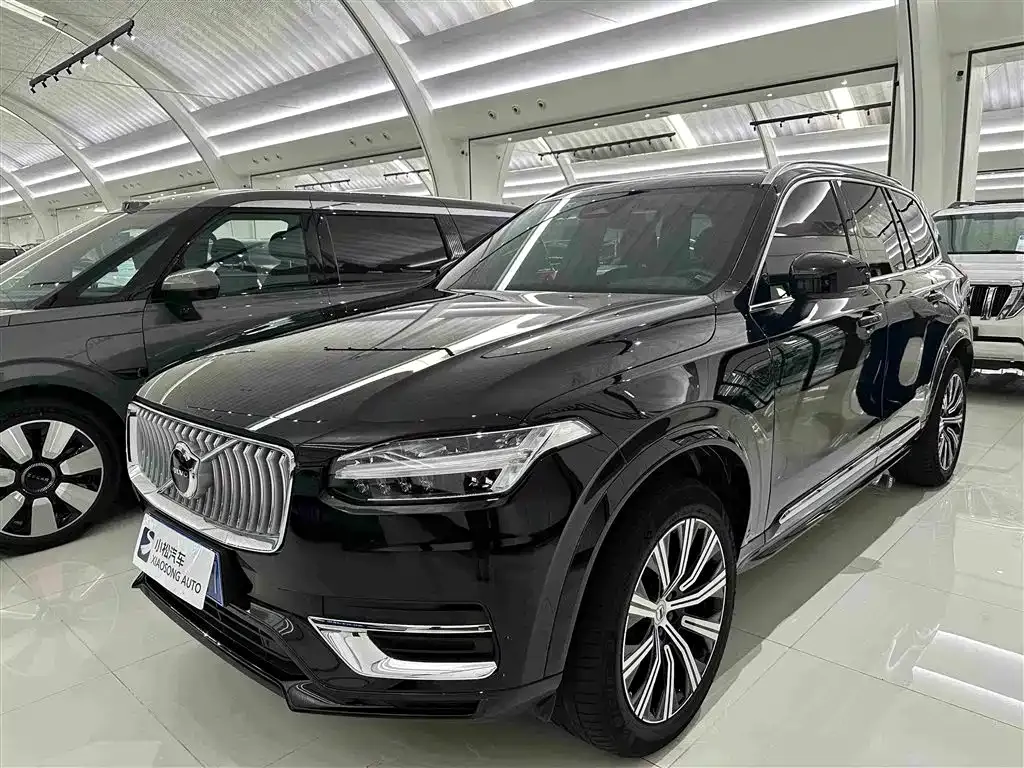 Volvo XC90 — фото 1