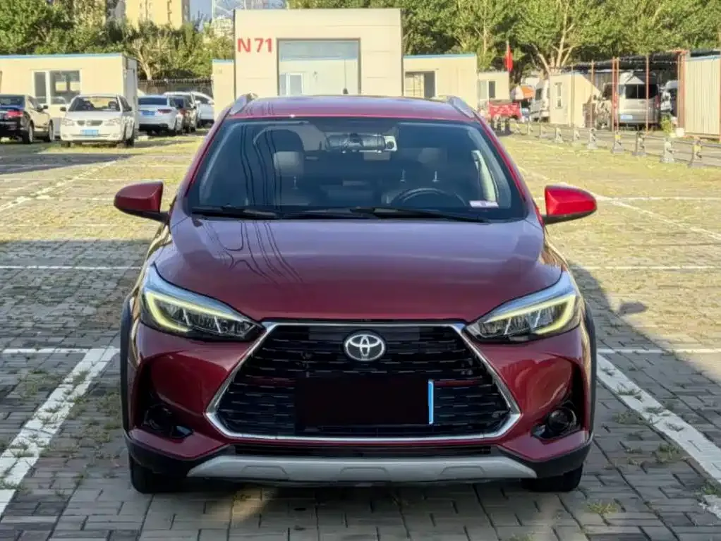 Toyota Yaris L — фото 5
