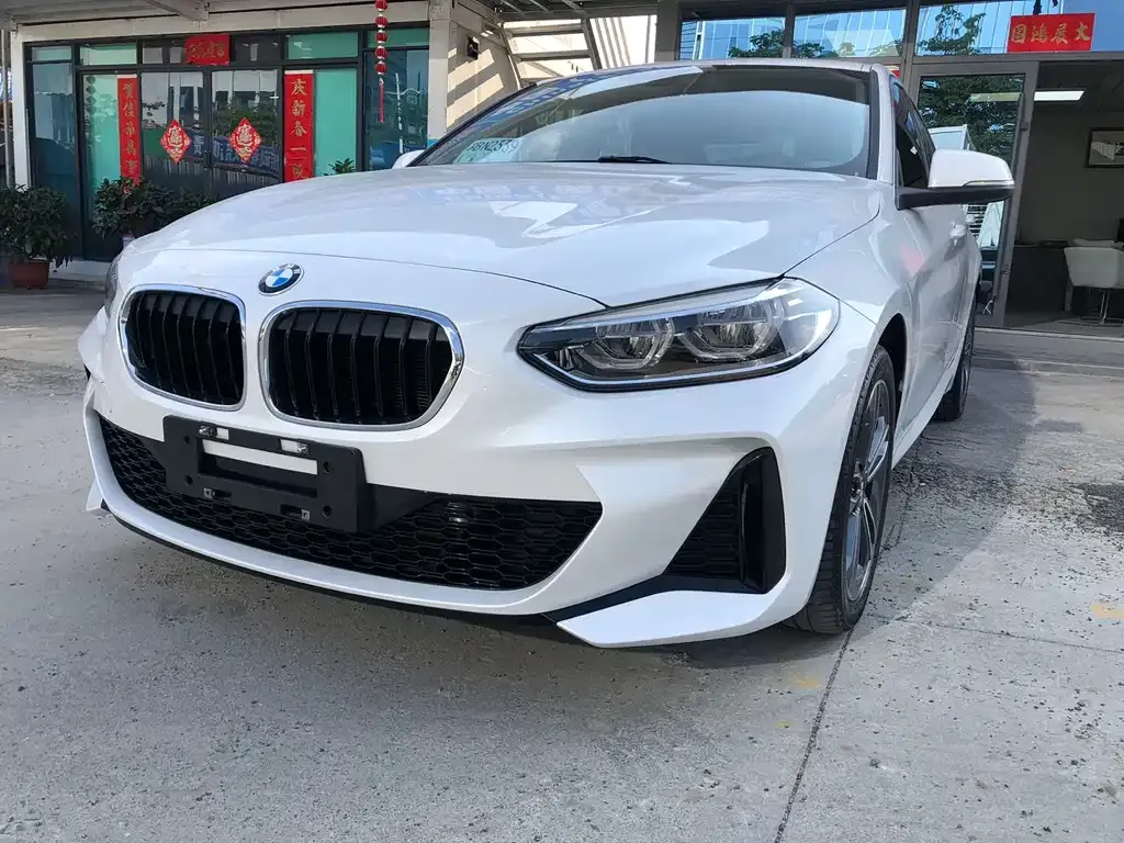 BMW 1 Series — фото 1