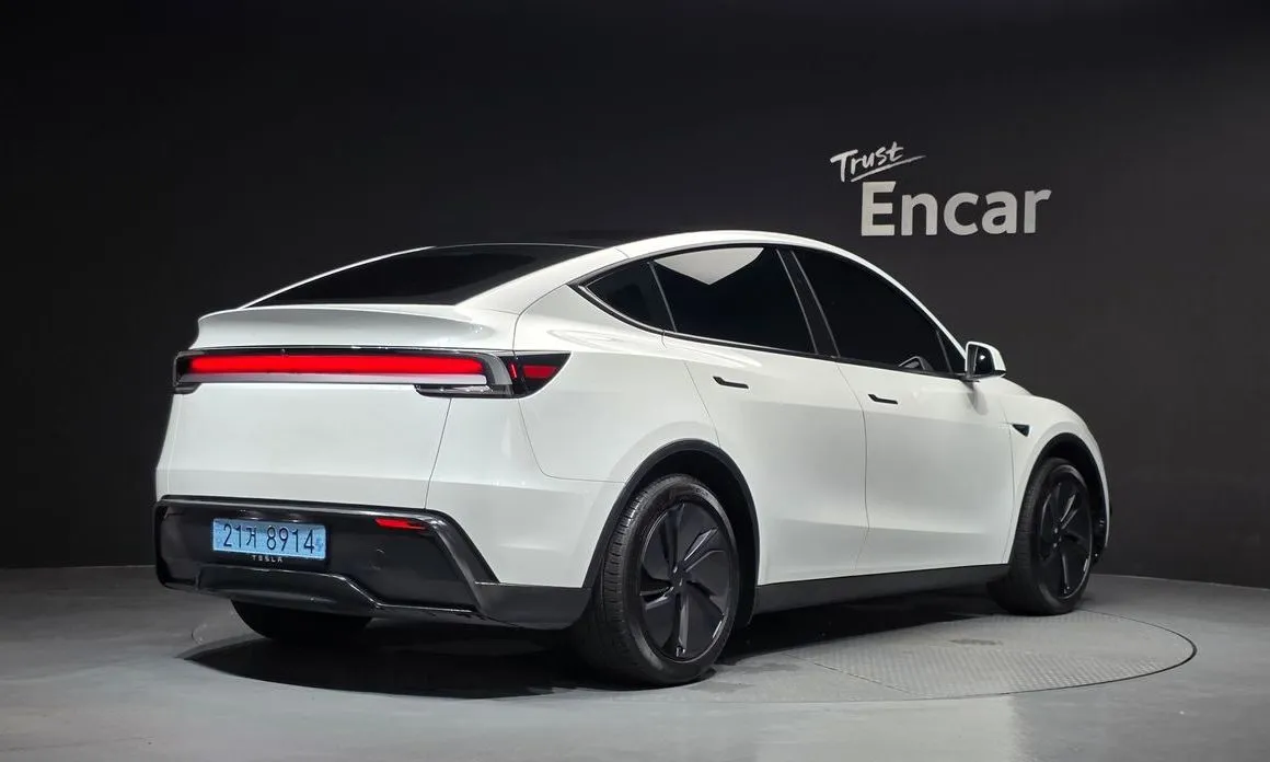 Tesla Model Y — фото 4
