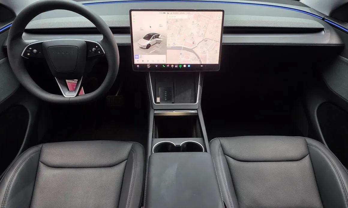 Tesla Model Y — фото 6