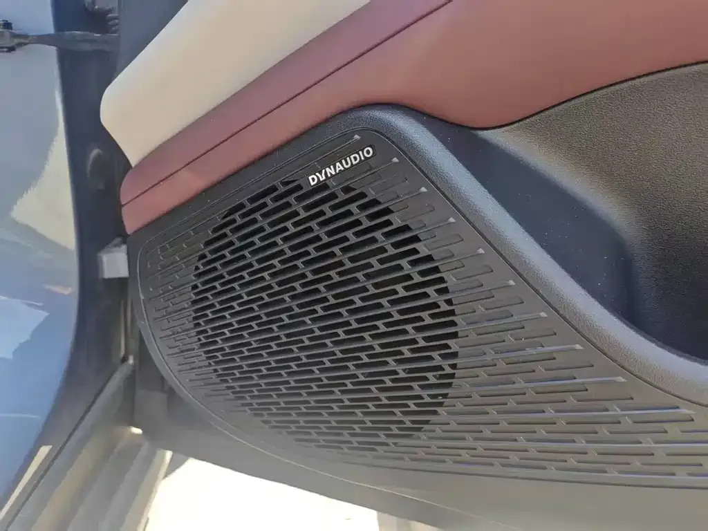 BYD Seal — фото 6
