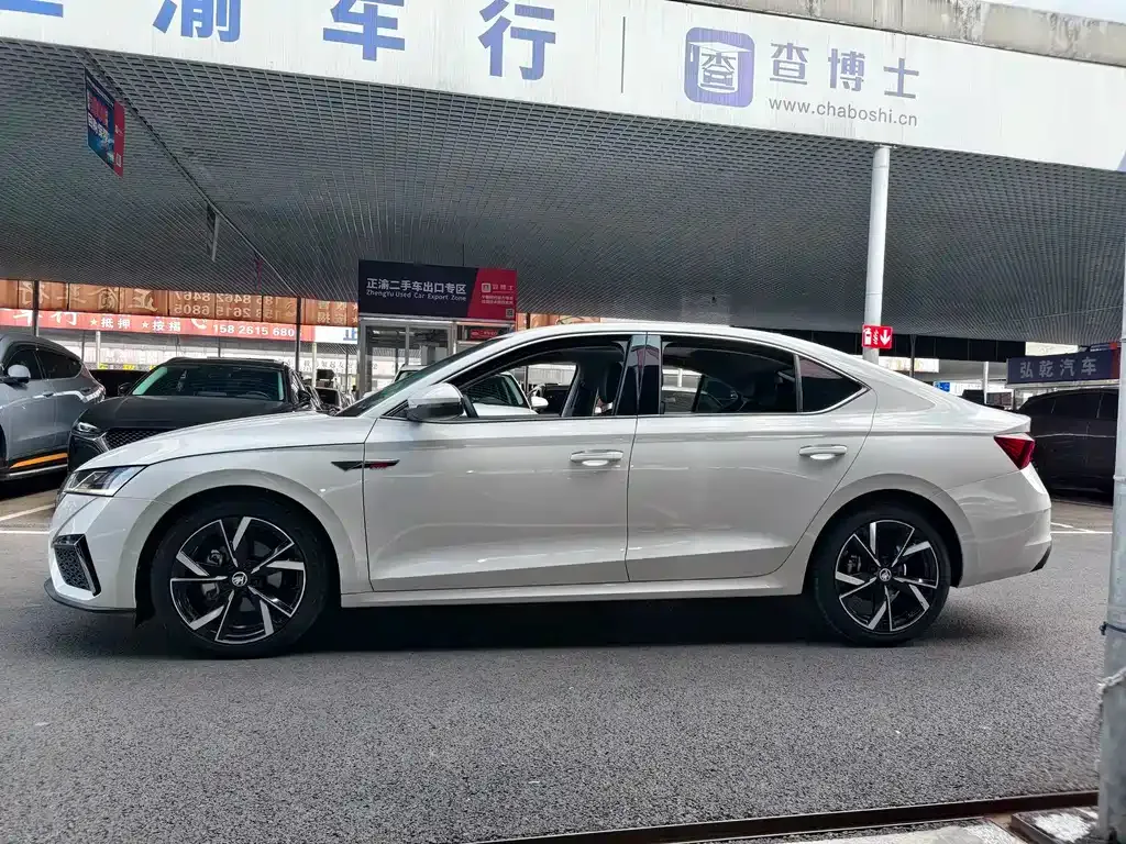 Skoda Octavia — фото 9