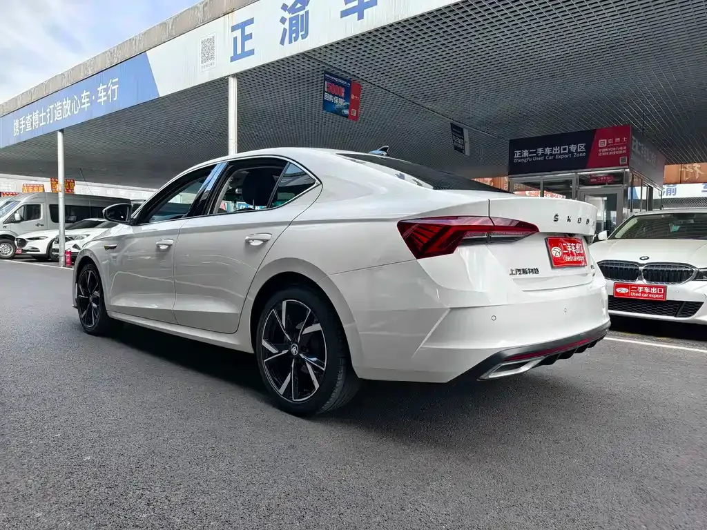 Skoda Octavia — фото 8