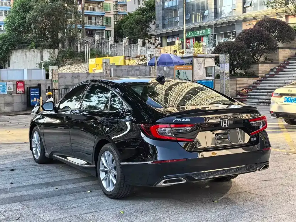 Honda Accord — фото 2