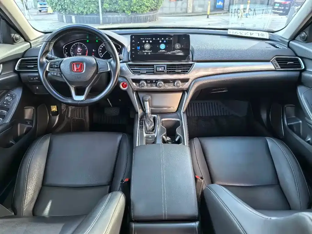 Honda Accord — фото 5