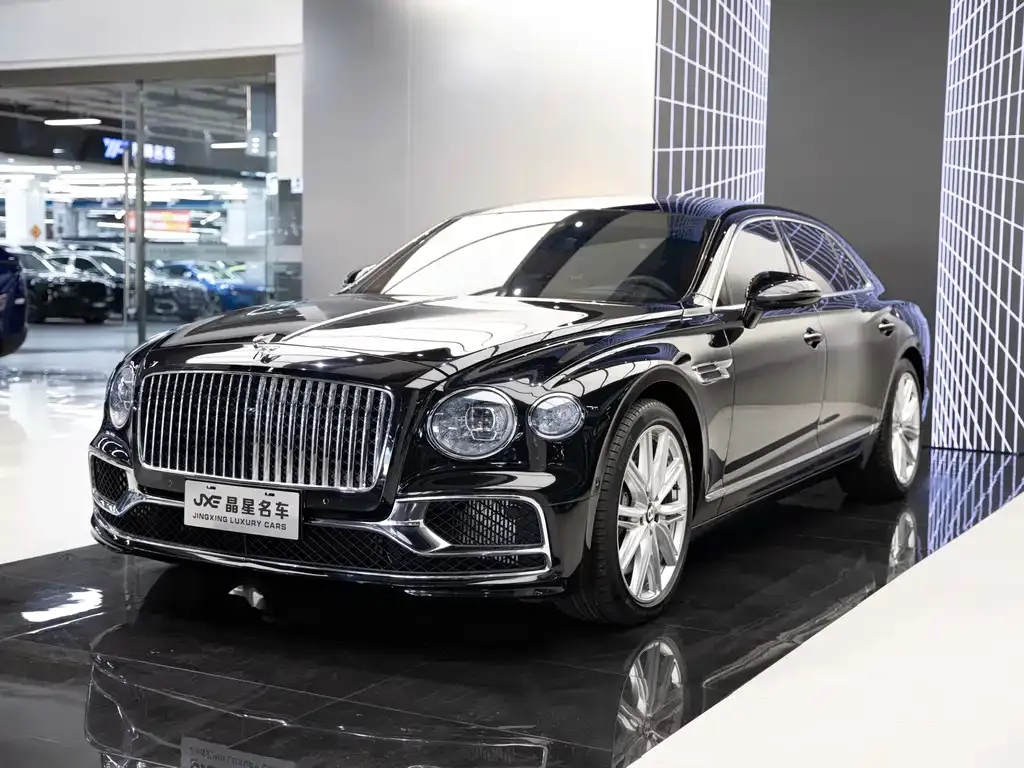 Bentley Flying Spur — фото 1