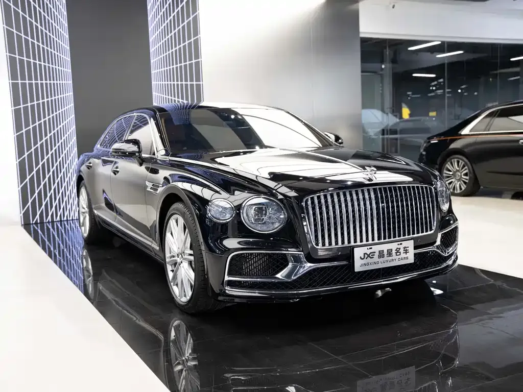Bentley Flying Spur — фото 10