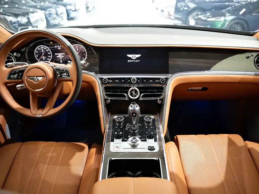 Bentley Flying Spur — фото 4