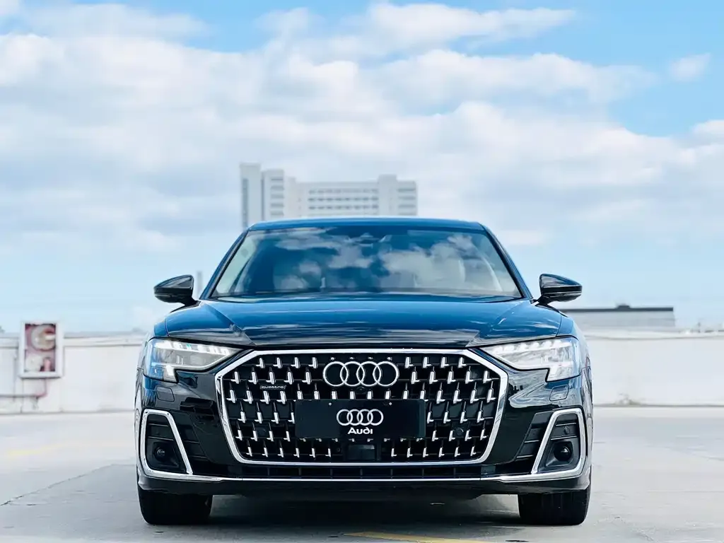 Audi A8 — фото 10