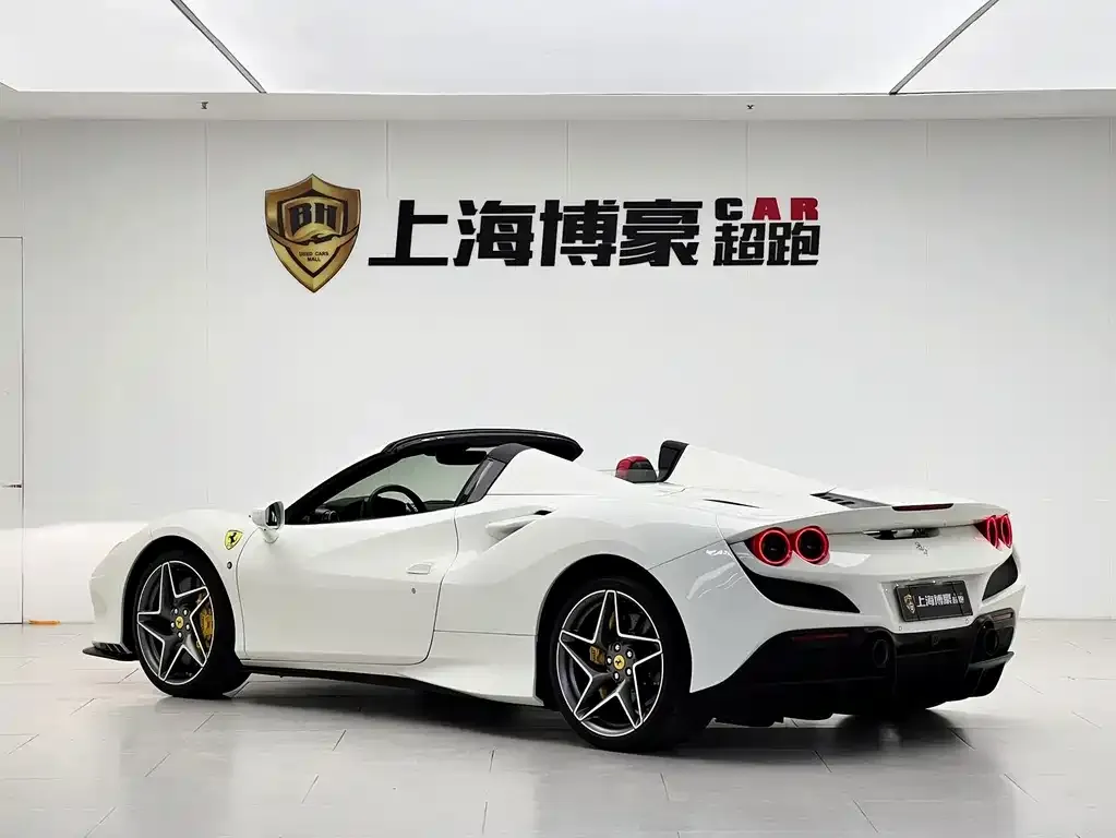Ferrari F8 — фото 3
