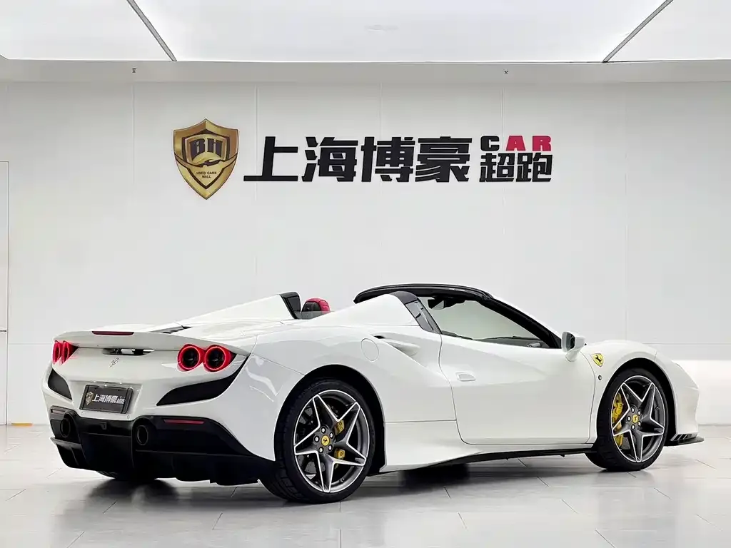 Ferrari F8 — фото 7