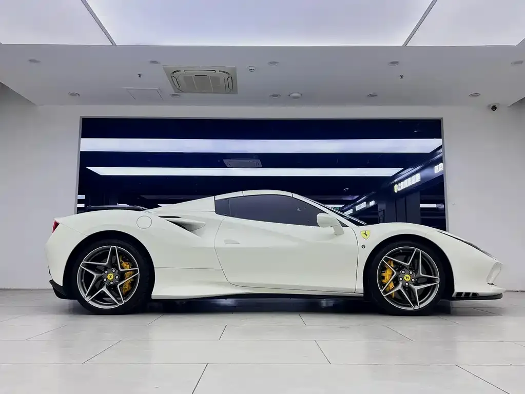 Ferrari F8 — фото 2