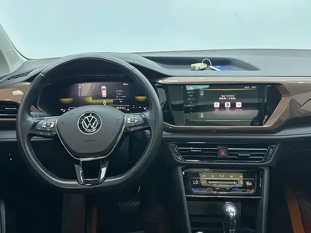 Volkswagen Tharu — фото 8