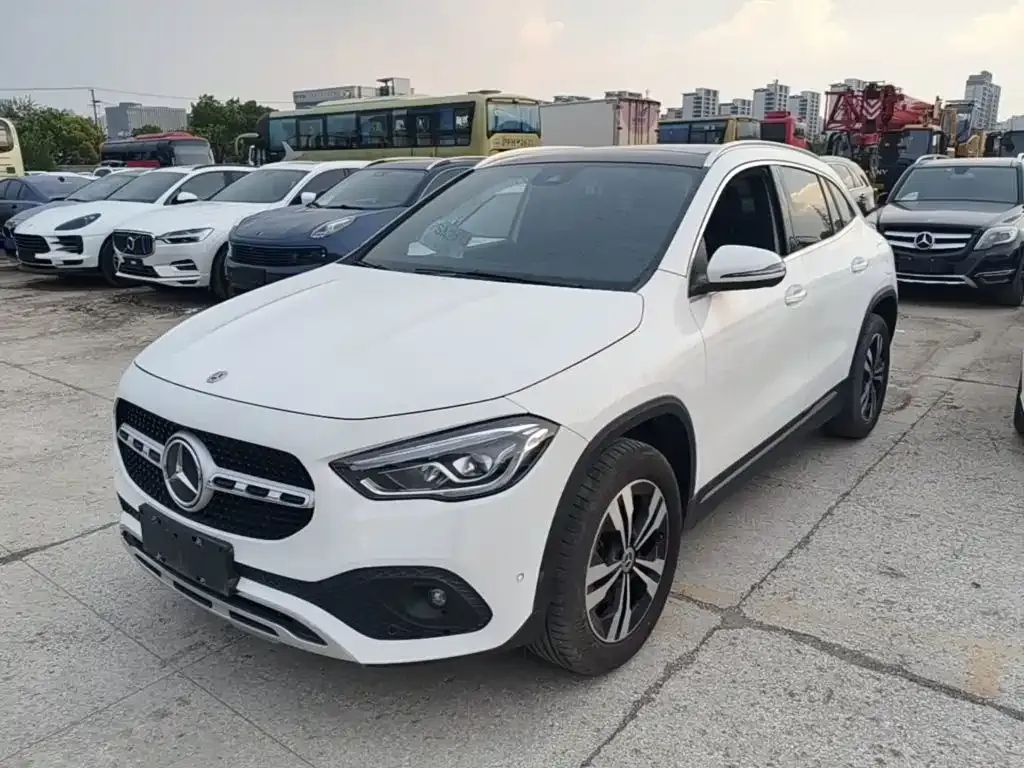 Mercedes-Benz GLA — фото 8
