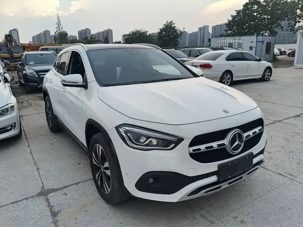 Mercedes-Benz GLA — фото 10