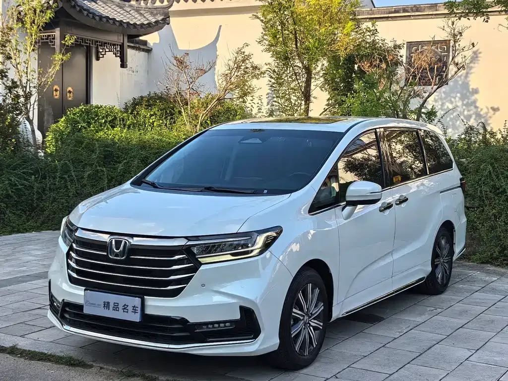 Honda Odyssey — фото 1