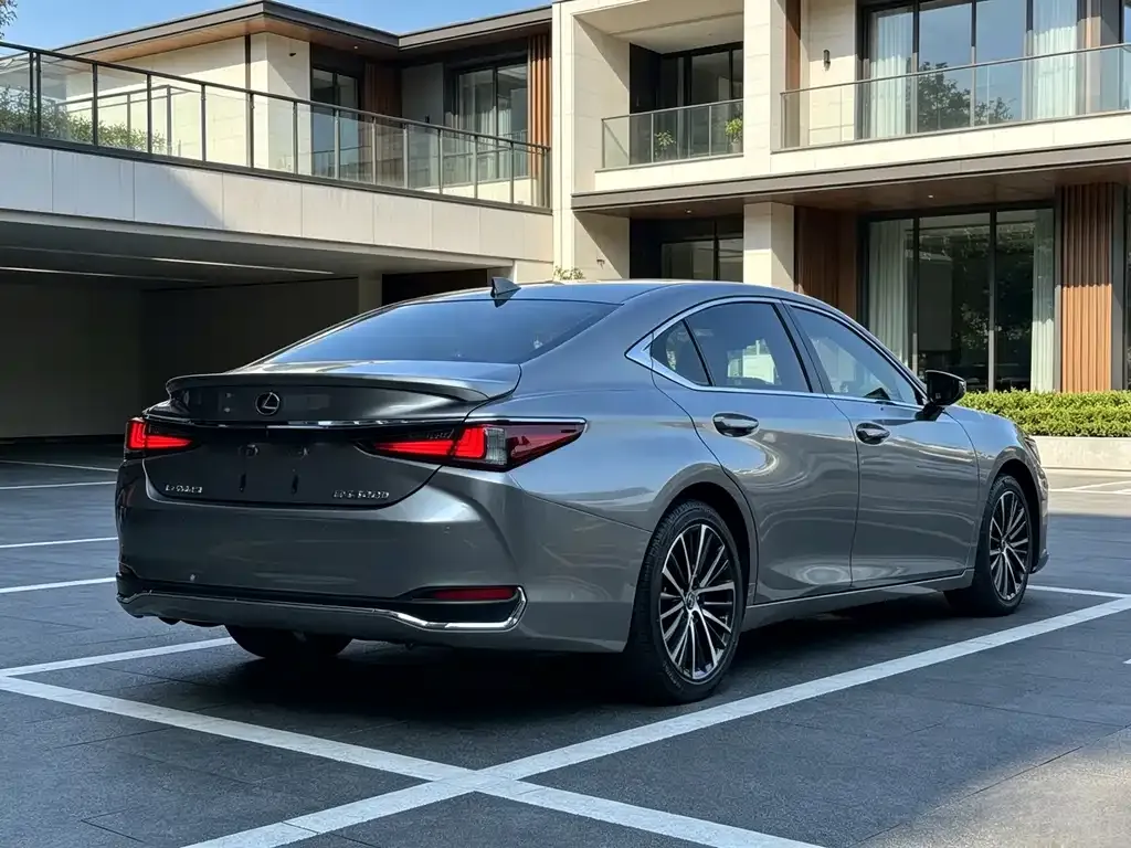 Lexus ES — фото 2