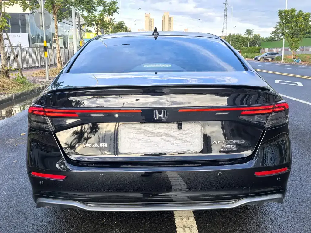 Honda Accord — фото 6