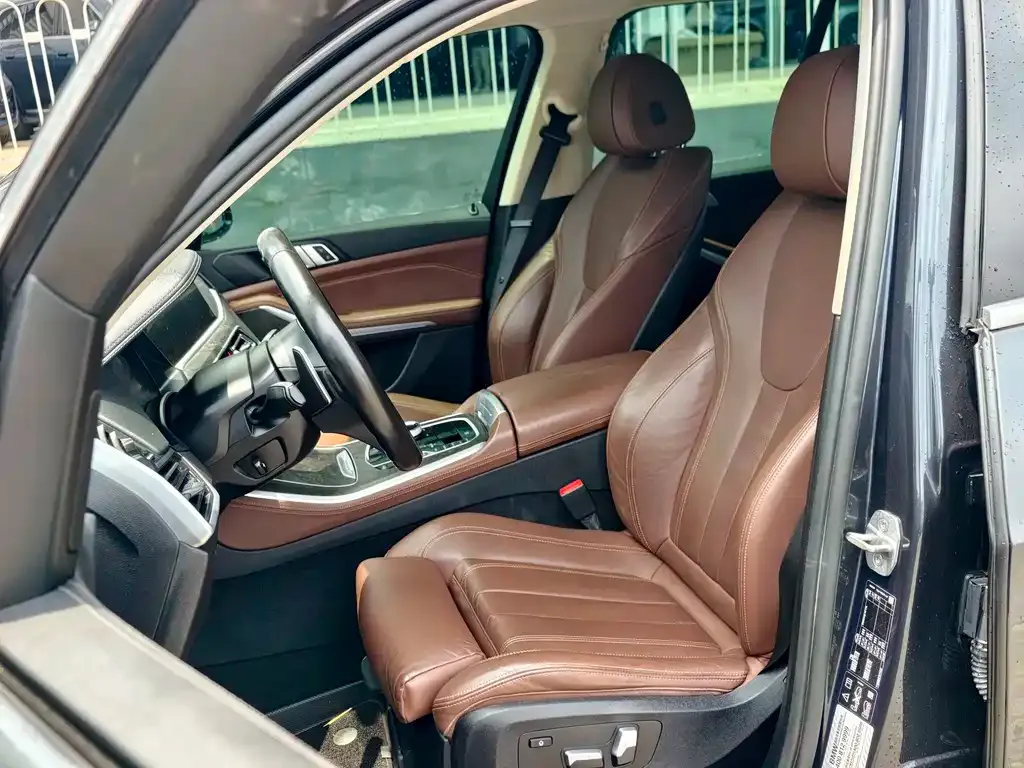 BMW X5 (Import) — фото 10