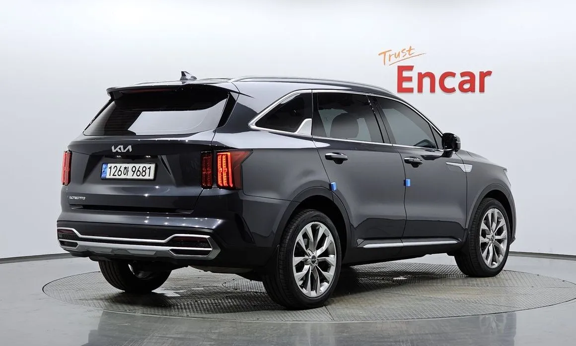 Kia Sorento — фото 7