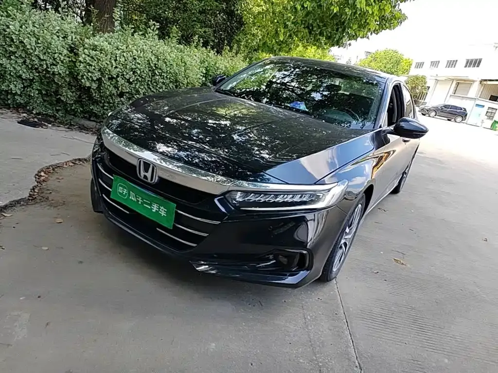 Honda Accord — фото 9