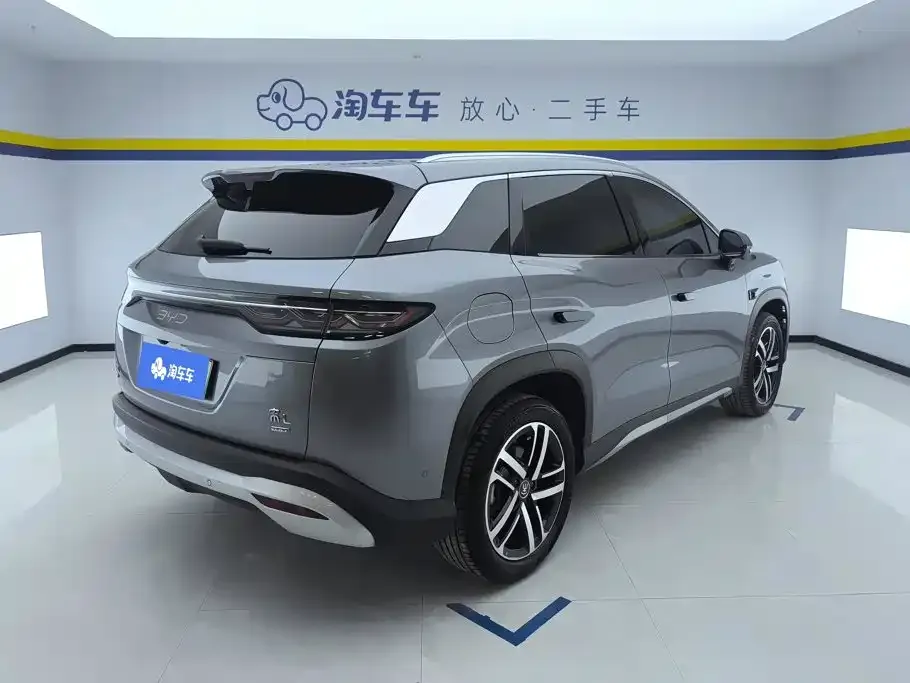 BYD L DM-i — фото 5
