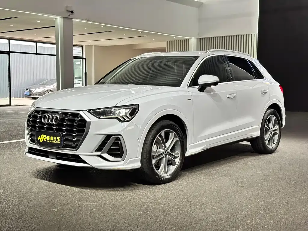 Audi Q3 — фото 6
