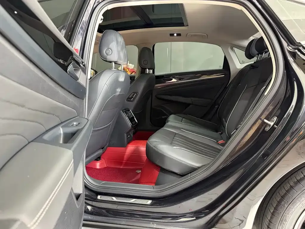 Volkswagen Passat — фото 9