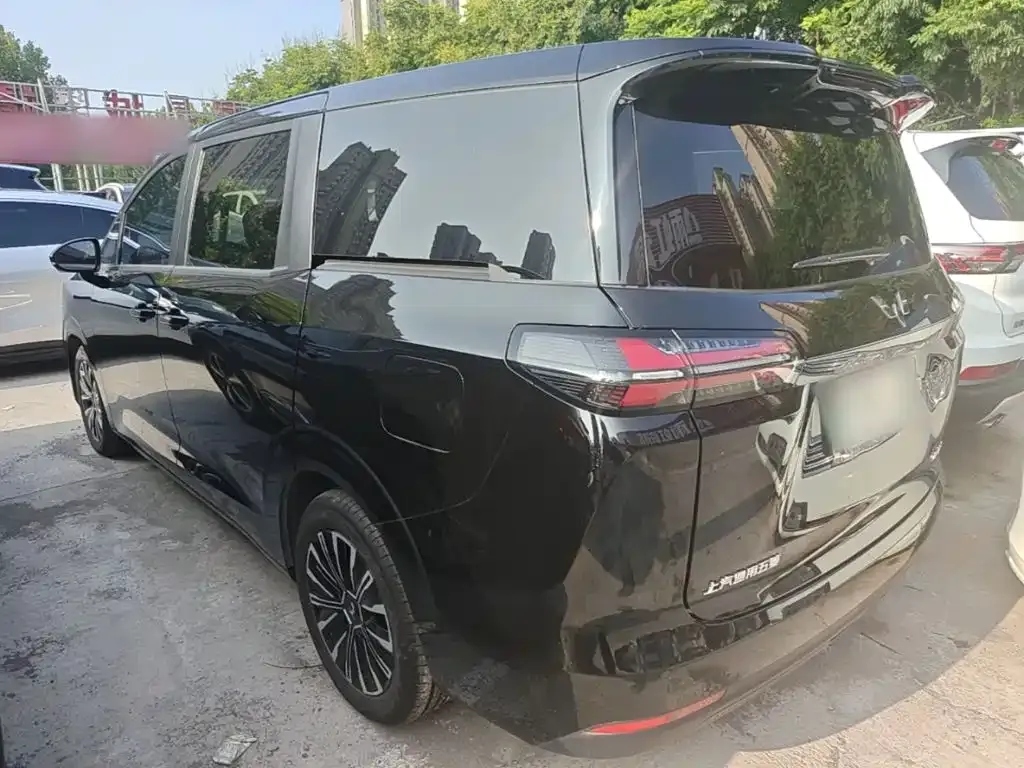 Wuling Starlight 730 New Energy — фото 10