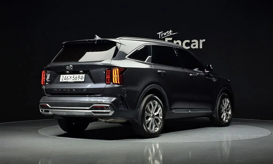 Kia Sorento — фото 4