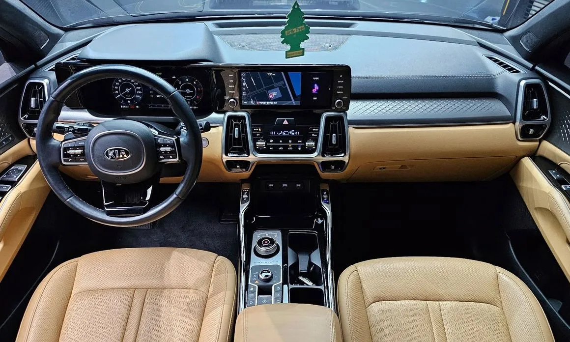Kia Sorento — фото 10
