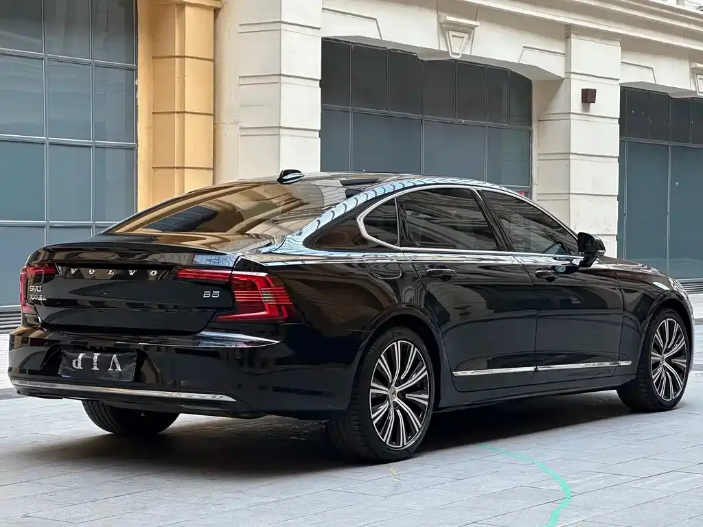 Volvo S90 — фото 4