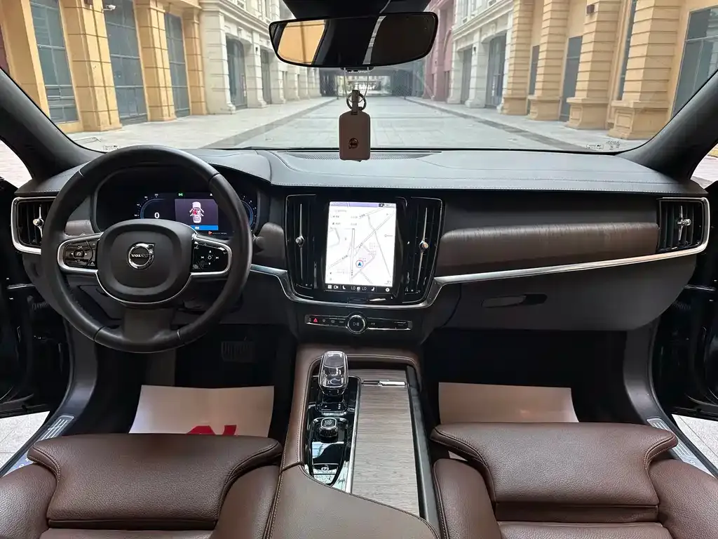 Volvo S90 — фото 10