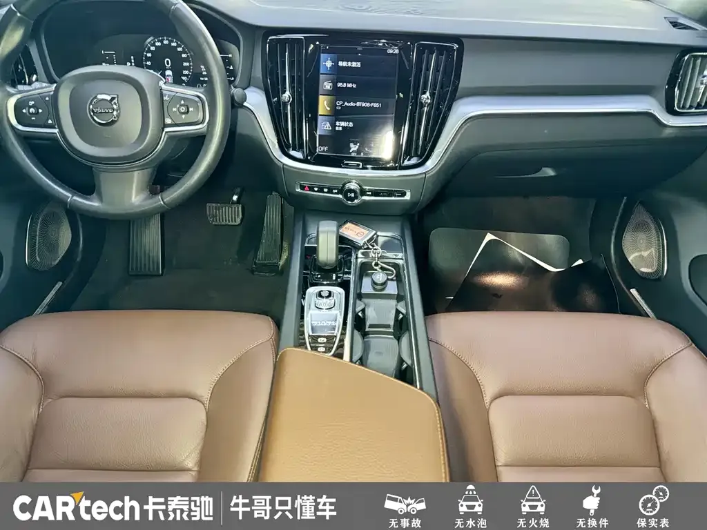 Volvo S60 — фото 10