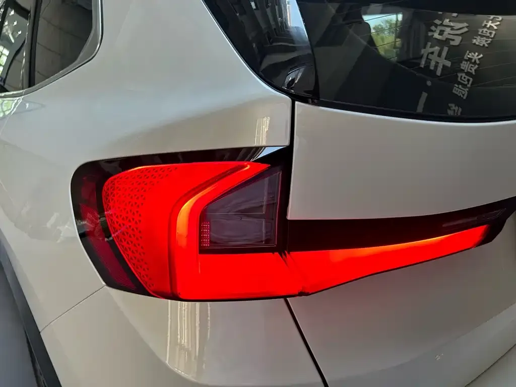 BMW X1 — фото 2