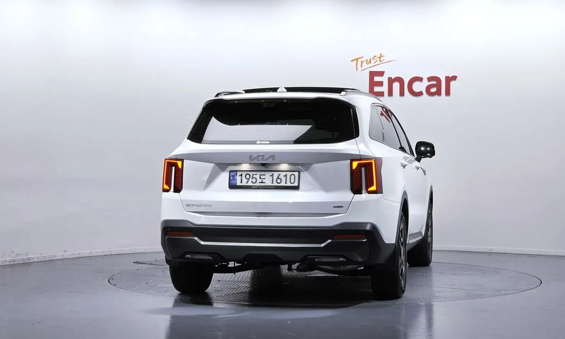 Kia Sorento — фото 6