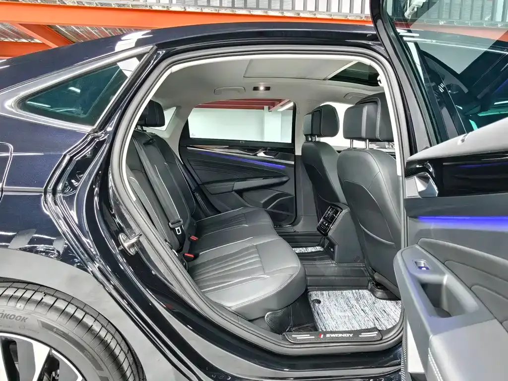 Volkswagen Passat — фото 10