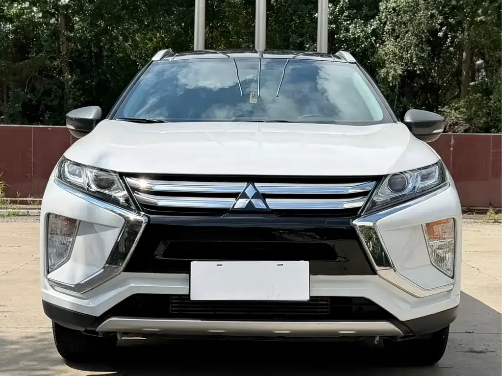 Mitsubishi Eclipse Cross — фото 2
