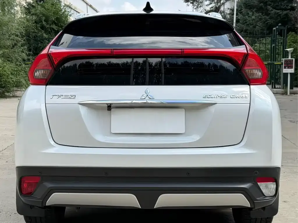 Mitsubishi Eclipse Cross — фото 6