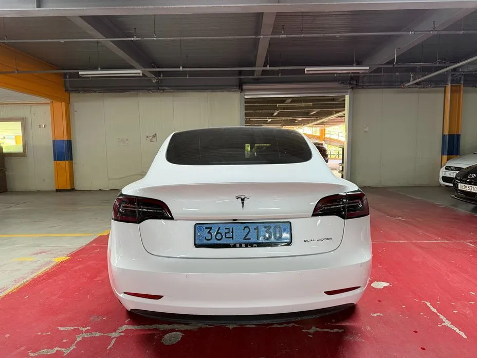Tesla Model 3 — фото 10