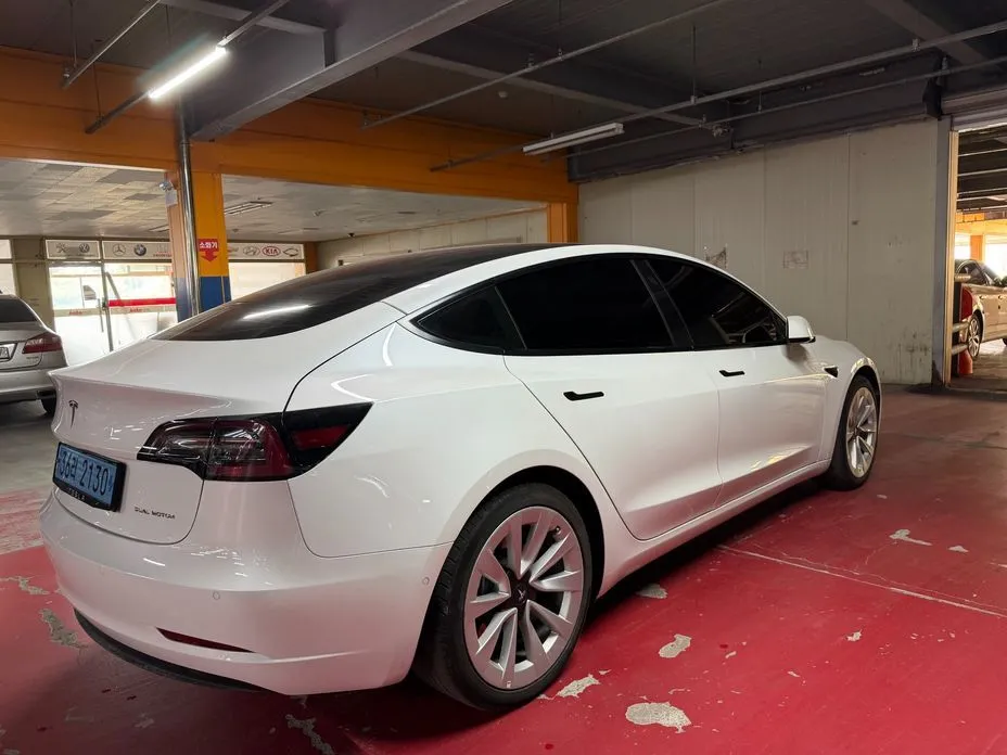 Tesla Model 3 — фото 7